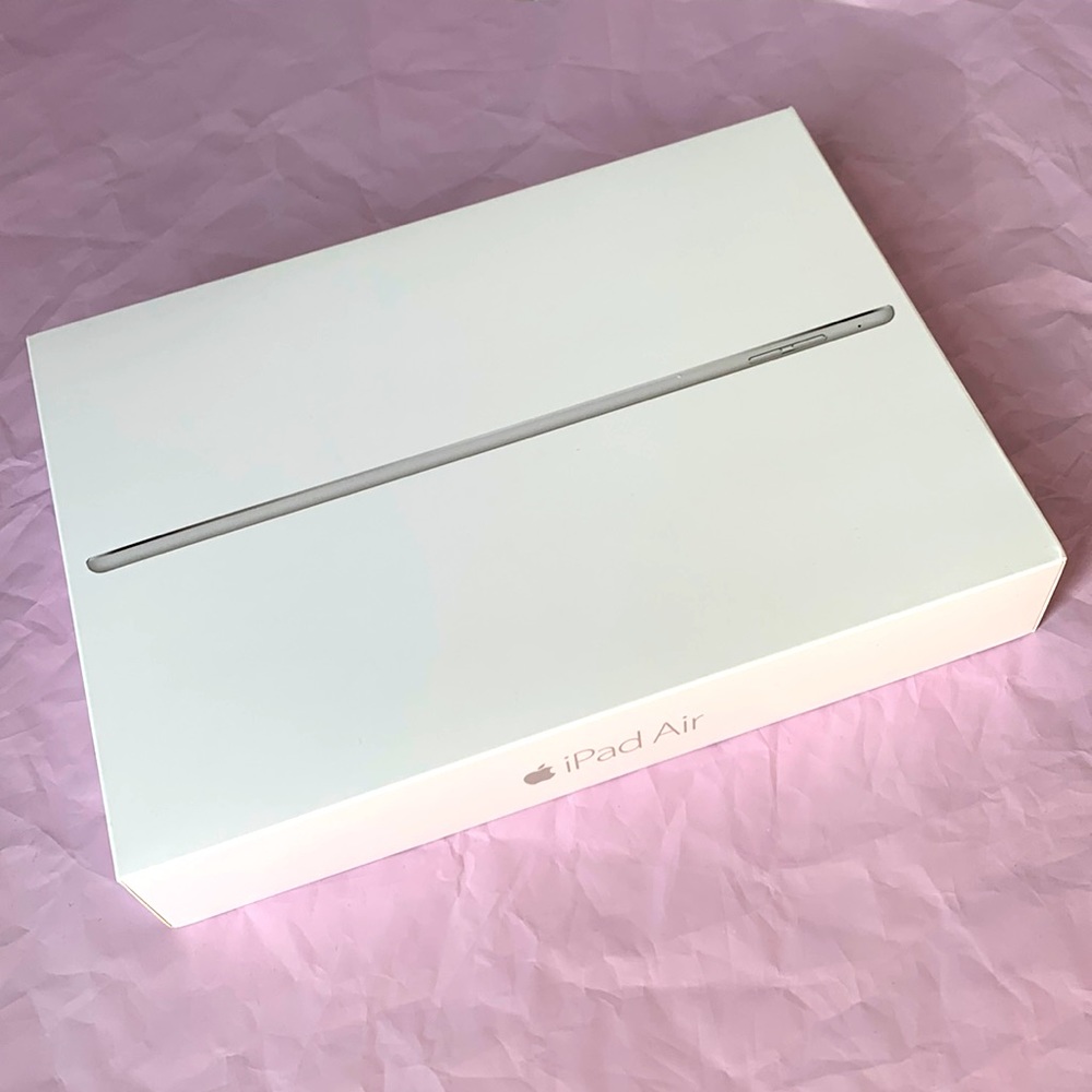 Apple iPad Air box